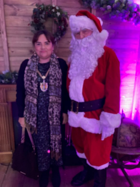 The Mayor pays a visit to Santas Grotto