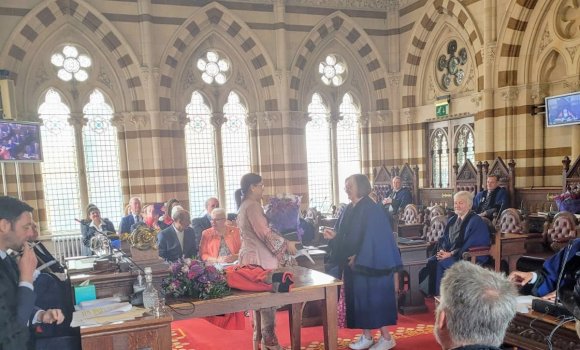 Outgoing Mayor Cllr Ashraf receives thanks for her outstanding term