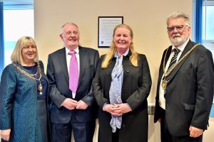 Kingsthorpe-born pioneer of medical imaging honoured at Northampton General Hospital