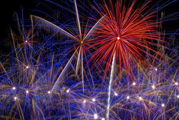 Northampton's Annual Fireworks Spectacular returns to the Racecourse this Saturday 